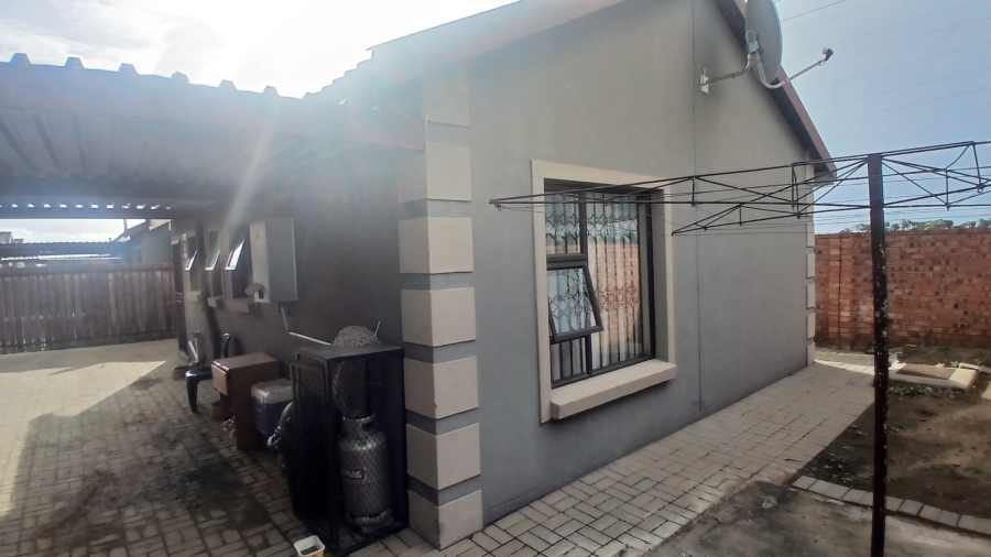 3 Bedroom Property for Sale in Mandela View Free State